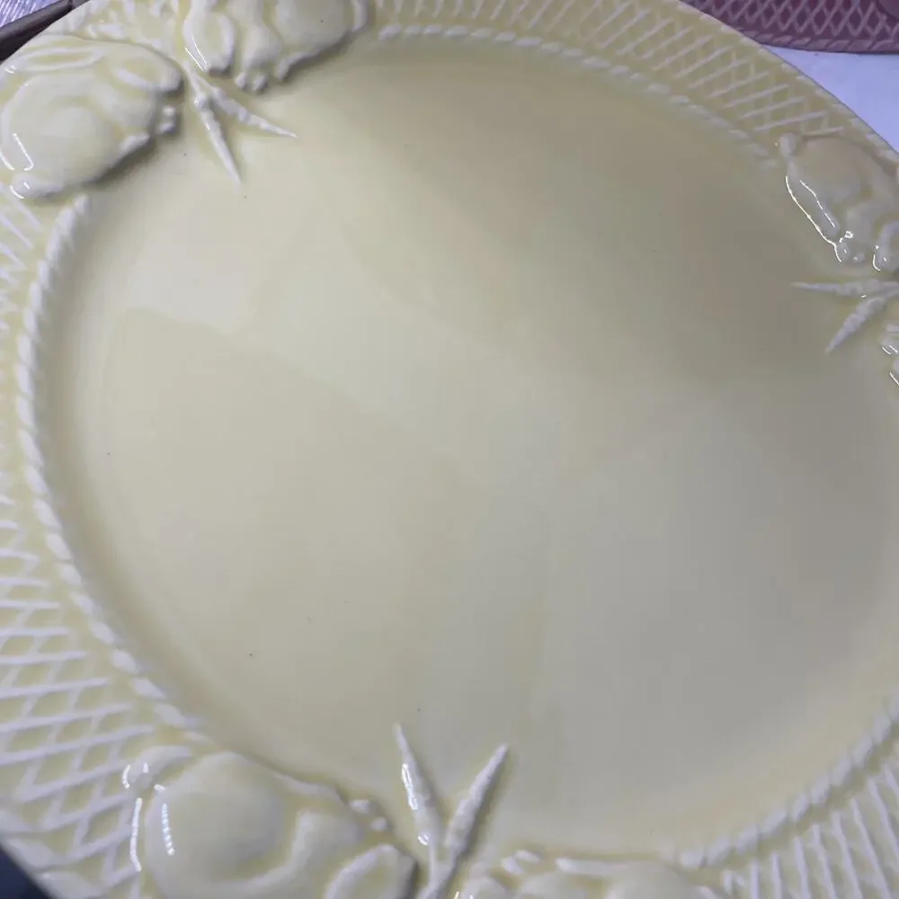 SET OF 2 Bordallo Pinheiro Dinner Plates 10”Pink & Yellow Rabbits Bunnies